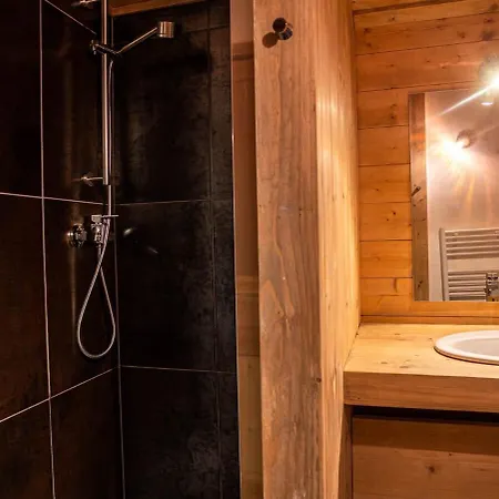 Demi Au Coeur De - Zefi 度假居